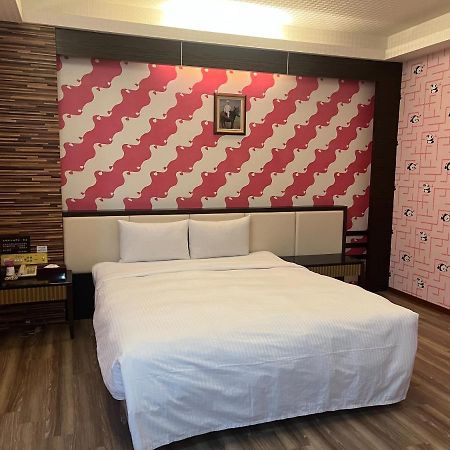 Hua Xiang Motel - Fengshan Kao-siung Exteriér fotografie